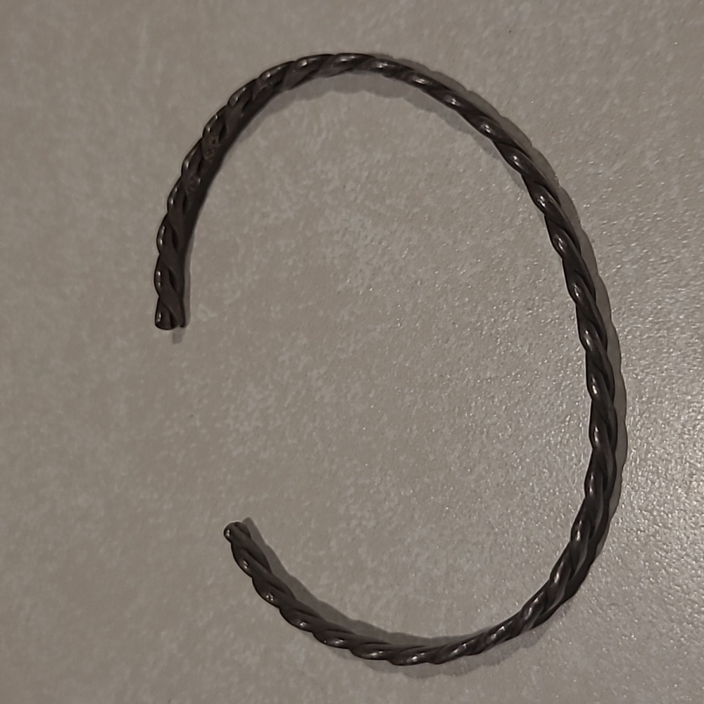 Simple Twist Cuff Bracelet